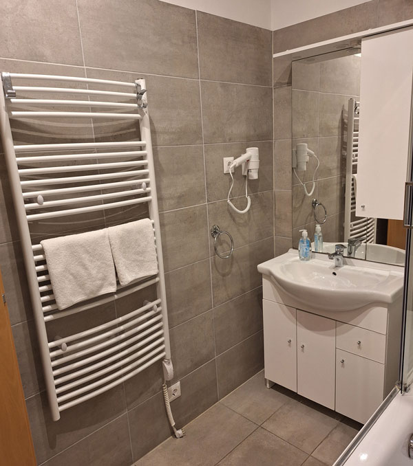 Dorka családi apartman Zalakaros - fürdőszoba részlet